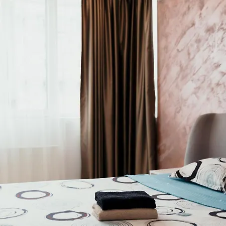 Luxury Ultracentral In *